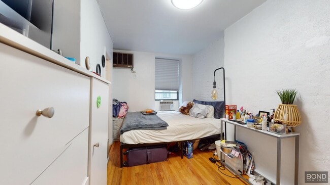 168 Rivington St in New York, NY - Building Photo - Building Photo