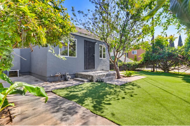 property at 851 33rd St