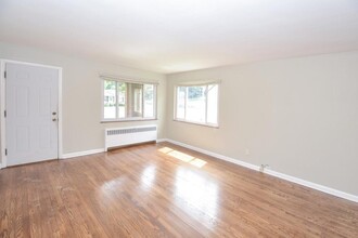 6415 Savannah Ave in Cincinnati, OH - Building Photo - Interior Photo