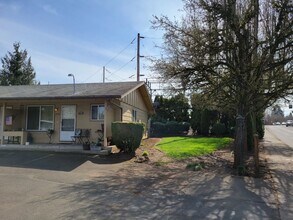 3974 Liberty Rd S in Salem, OR - Building Photo - Building Photo