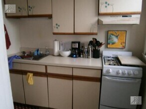 1330 Commonwealth Ave in Boston, MA - Building Photo - Building Photo