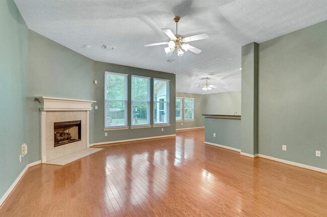 519 Mesquite Dr in Magnolia, TX - Building Photo - Building Photo