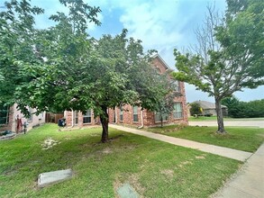 4969 Galley Cir in Fort Worth, TX - Foto de edificio - Building Photo