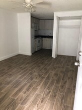 4061 E Michigan St, Unit 4061 in Orlando, FL - Building Photo - Building Photo