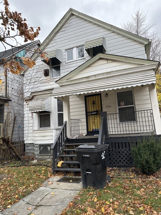 5998 Seminole St in Detroit, MI - Foto de edificio
