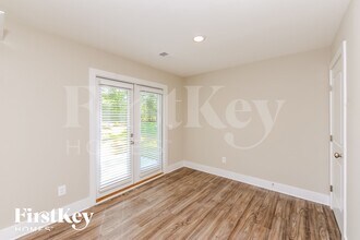 3725 Corvette St in Cumming, GA - Foto de edificio - Building Photo