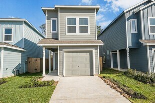 919 Pertuso Ln in Huffman, TX - Building Photo