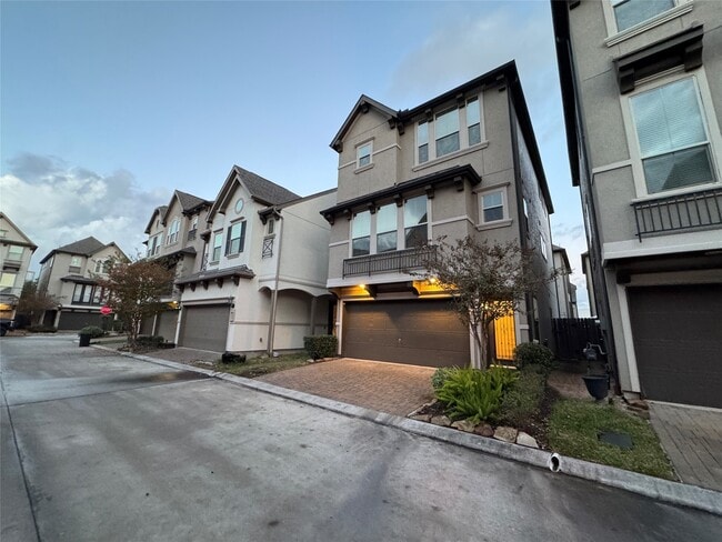 property at 1506 Brayson Oaks Pl