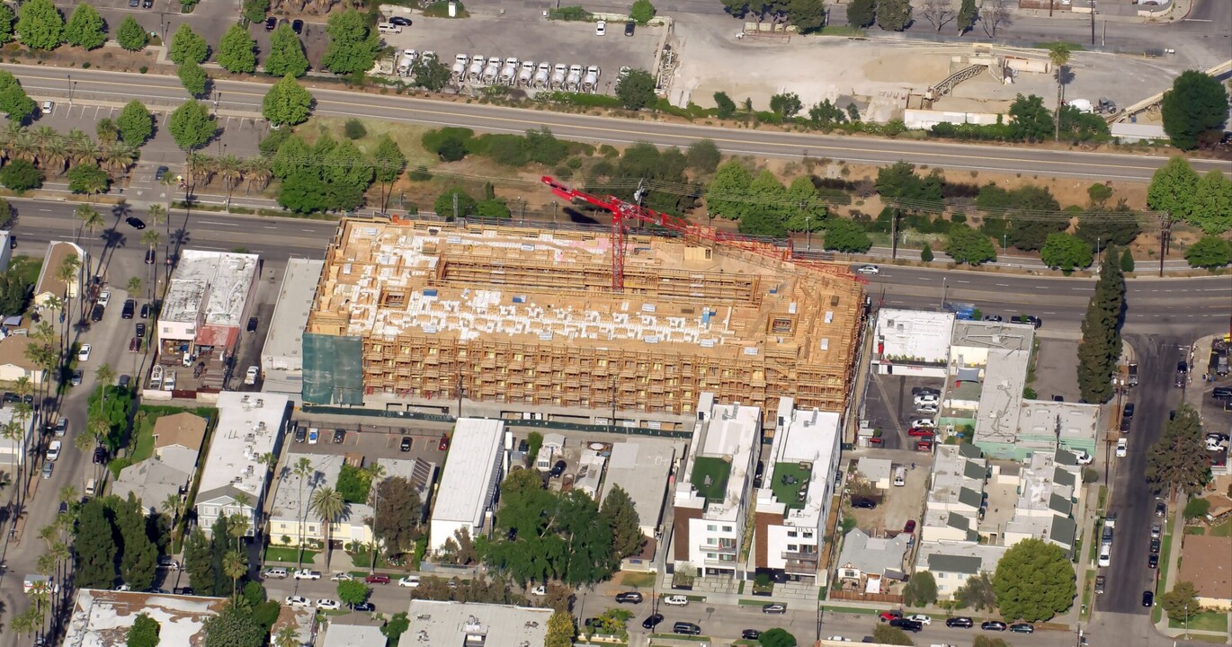 Sync on Conoga in Canoga Park, CA - Building Photo