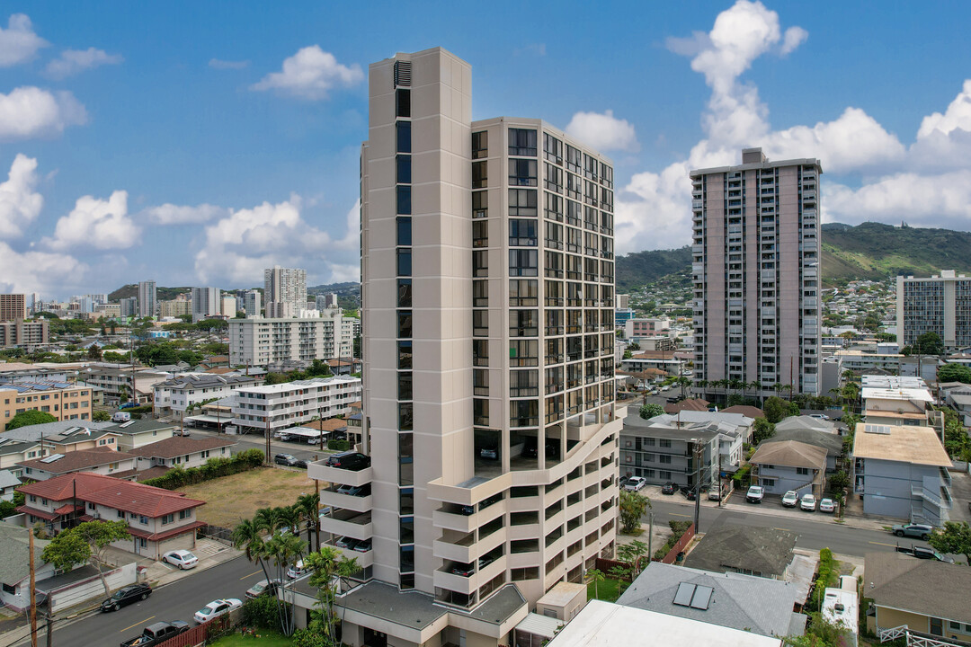 Wiliwili Vista in Honolulu, HI - Building Photo