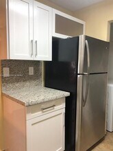 20681 NE 4th Pl in Miami, FL - Foto de edificio - Building Photo