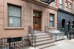 317 E 93rd St in New York, NY - Building Photo - Building Photo