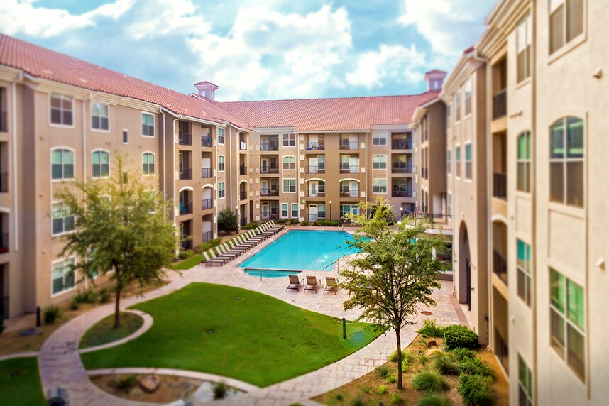 Centre Suites I in Lubbock, TX - Foto de edificio