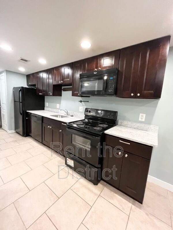 property at 421 Newton Pl NW