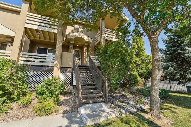 4501 E Kentucky Cir in Denver, CO - Building Photo - Building Photo