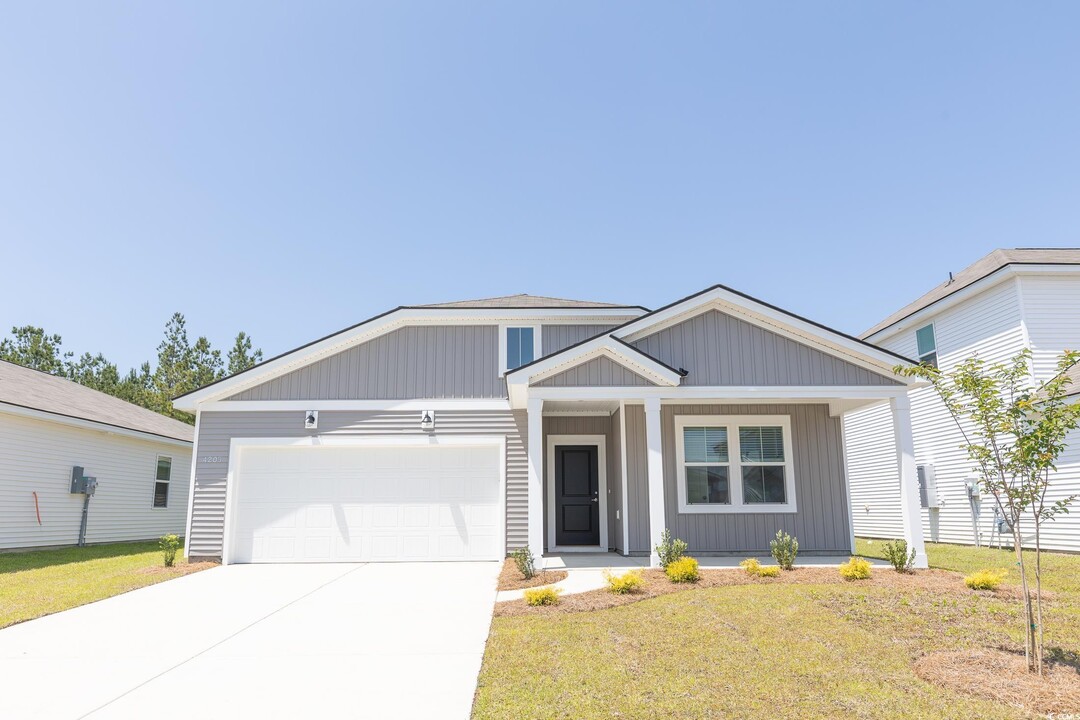 4231 Sylvan Lp in Myrtle Beach, SC - Building Photo