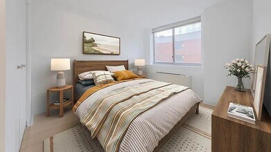 448 W 37th St in New York, NY - Building Photo - Building Photo