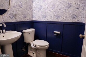 25152 Sweet Myrtle Square in Aldie, VA - Building Photo - Building Photo