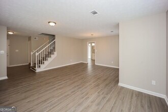 576 Flint Ridge Ct in Jonesboro, GA - Building Photo - Building Photo
