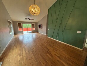 1689 Aaron Dr in Lynden, WA - Building Photo - Building Photo