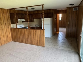 17041 Wilby Ln in Bristol, VA - Building Photo - Building Photo
