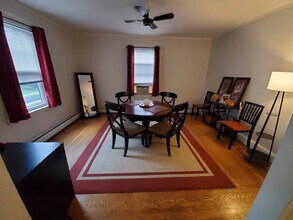 215 Fountain St, Unit C in New Haven, CT - Building Photo - Building Photo