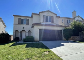 37735 Mangrove Dr in Palmdale, CA - Building Photo