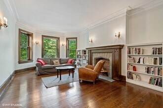 5612 S Blackstone Ave in Chicago, IL - Building Photo - Building Photo