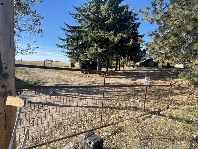 39141 Reeves Ln in Polson, MT - Building Photo - Building Photo