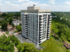 River Terrace in Cincinnati, OH - Foto de edificio - Building Photo