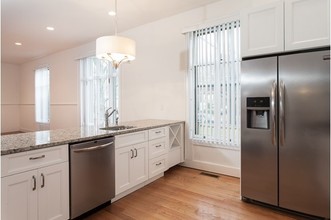 651 Prospect Street in New Haven, CT - Foto de edificio - Interior Photo