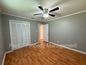 211 Holiday Dr in Savannah, GA - Building Photo - Building Photo
