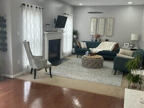 7 Azalea St in Fredericksburg, VA - Building Photo - Building Photo