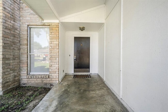 1106 Ravenscourt Dr in Sugar Land, TX - Building Photo - Building Photo
