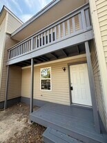 122 Hampton Dr in Crestview, FL - Building Photo