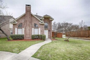 2259 Meadowstone Dr in Carrollton, TX - Building Photo