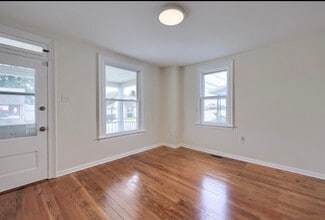 1202 Baltimore St in Hanover, PA - Building Photo - Building Photo