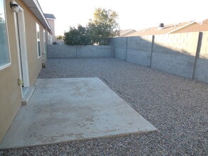 5753 Pinon Dulce Rd NW in Albuquerque, NM - Building Photo - Building Photo