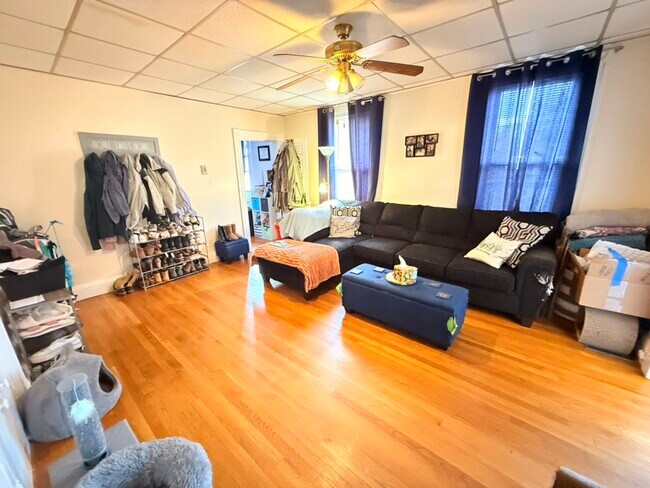 200 Market St, Unit 1 in Boston, MA - Building Photo - Building Photo