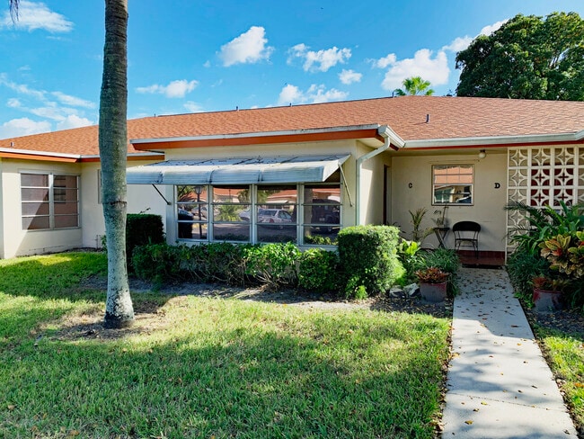 4540 NW 3rd Ct in Delray Beach, FL - Foto de edificio - Building Photo