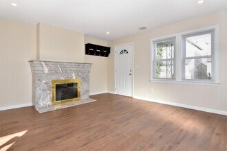 32 Brookridge Ave in Eastchester, NY - Building Photo - Building Photo