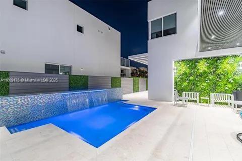 6767 NW 103rd Pl in Doral, FL - Building Photo - Building Photo