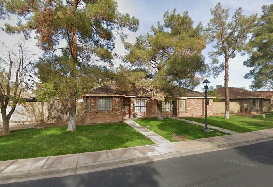 960 E Park Ave in Gilbert, AZ - Foto de edificio