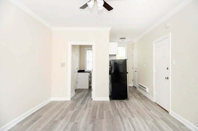 648 W Roscoe St, Unit 3NS in Chicago, IL - Building Photo - Building Photo