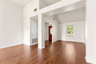 106 Wisteria Dr in Georgetown, TX - Building Photo - Building Photo