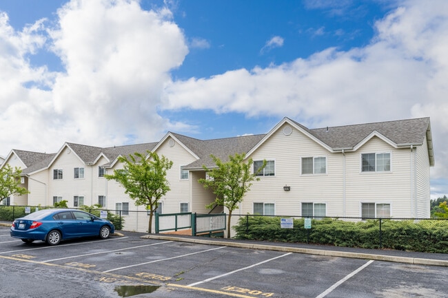 Cougar Crest Apartments