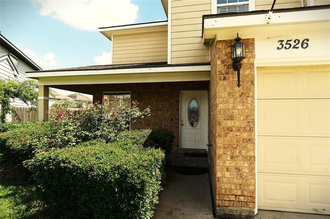 3526 Gray Ridge Ct in Houston, TX - Foto de edificio - Building Photo