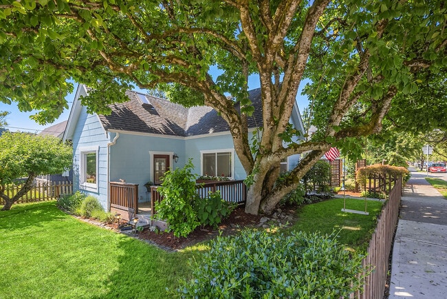 185 2nd Ave SE in Issaquah, WA - Building Photo - Building Photo