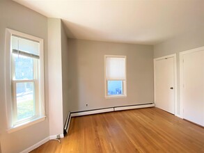 7 Elmer St, Unit 1 in Cambridge, MA - Building Photo - Building Photo