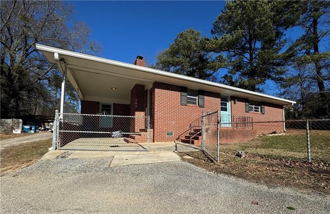 904 Winder Hwy in Lawrenceville, GA - Foto de edificio - Building Photo